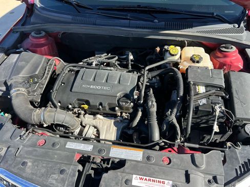 Used 2011 Chevrolet Cruze LT image 14