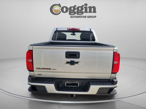 Used 2018 Chevrolet Colorado LT w/ Redline Special Edition AWD/4WD image 3
