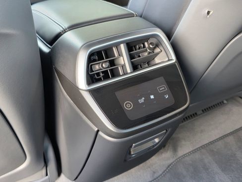 Used 2024 Lucid Air Touring AWD/4WD image 36