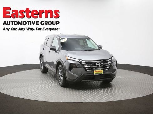 Used 2024 Nissan Rogue S AWD/4WD image 52