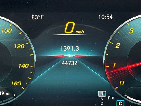 Used 2022 Mercedes-Benz GLB 250 image 30