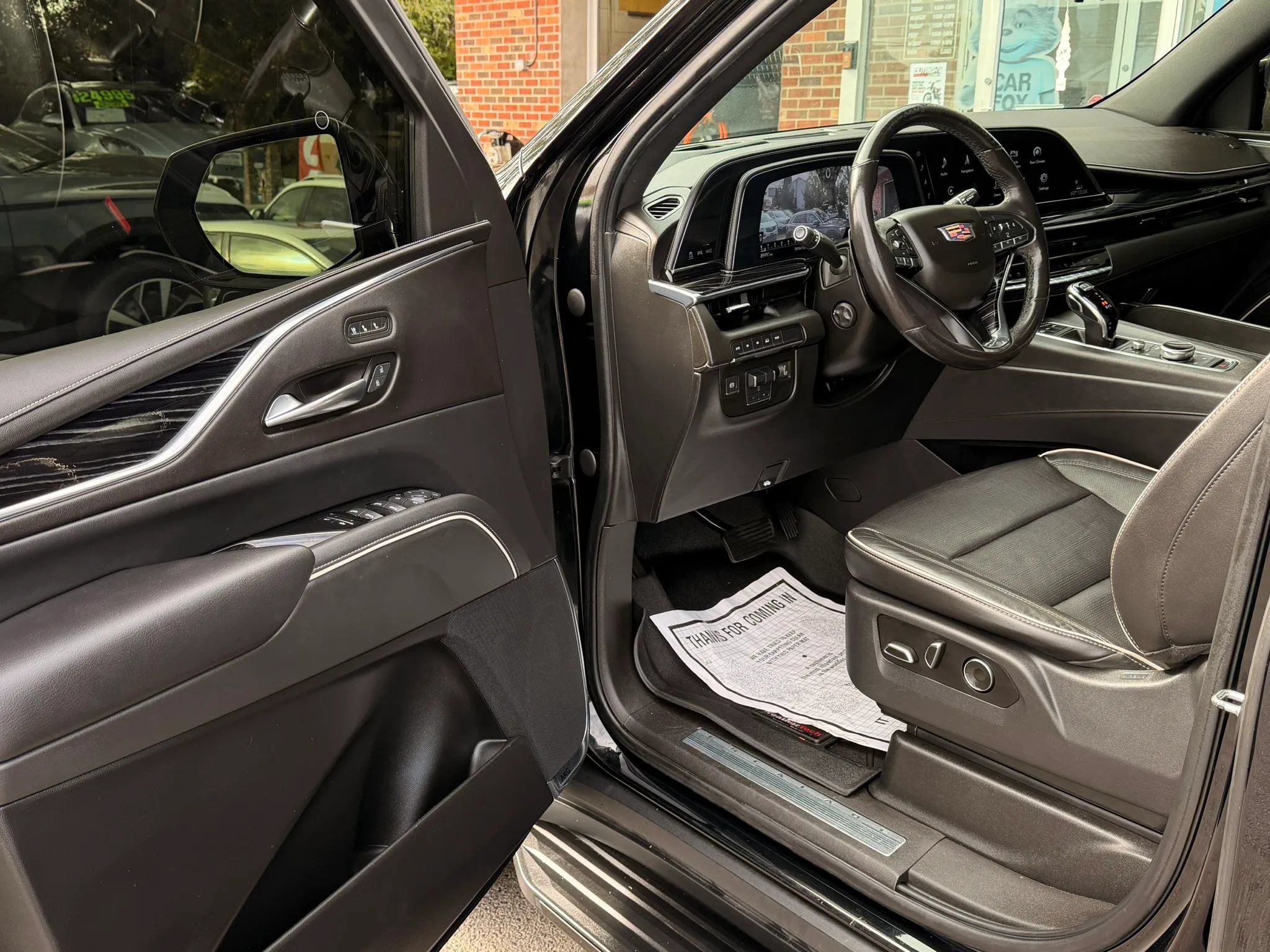 Used 2021 Cadillac Escalade Sport w/ LPO, ONYX Package AWD/4WD image 7