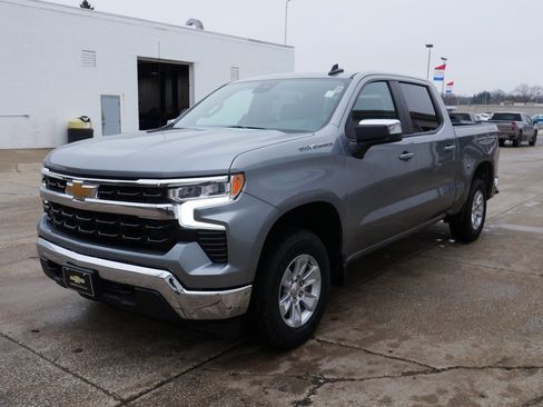 Used 2025 Chevrolet Silverado 1500 LT image 4