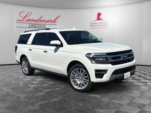 Used 2025 Lincoln Navigator Black Label AWD/4WD image 7