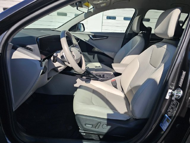 Certified 2023 Kia Niro Wind w/ Wind Preserve Package FWD image 23