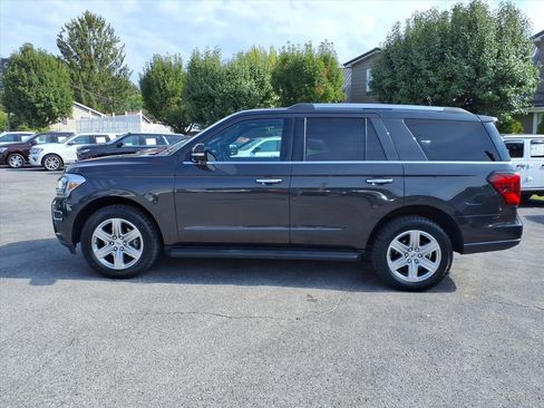 Used 2024 Ford Expedition Limited image 2