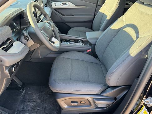 New 2026 Ford Explorer Active image 8