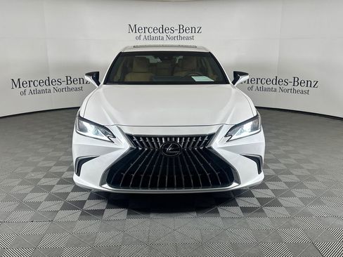 Used 2024 Lexus ES 300h w/ Premium Package FWD image 2