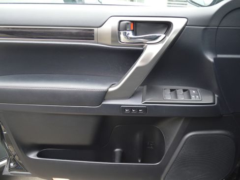 Used 2023 Lexus GX 460 Premium image 13