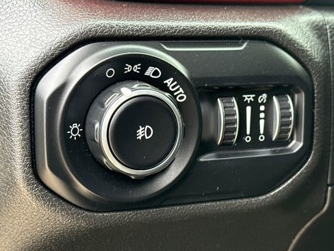 Used 2021 Jeep Wrangler Unlimited Rubicon AWD/4WD image 23