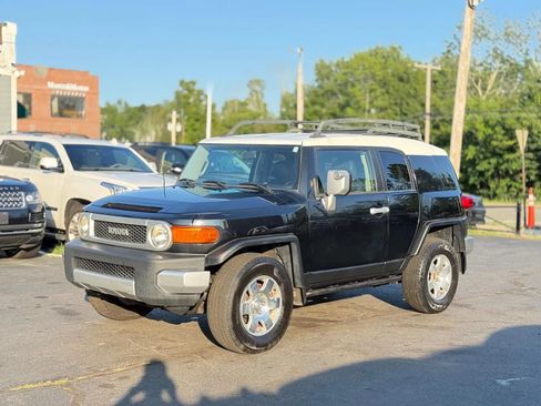 Used 2007 Toyota FJ Cruiser 4WD image 3