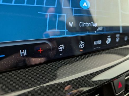 Used 2024 Ford Escape ST-Line w/ Tech Pack #1 AWD/4WD image 8