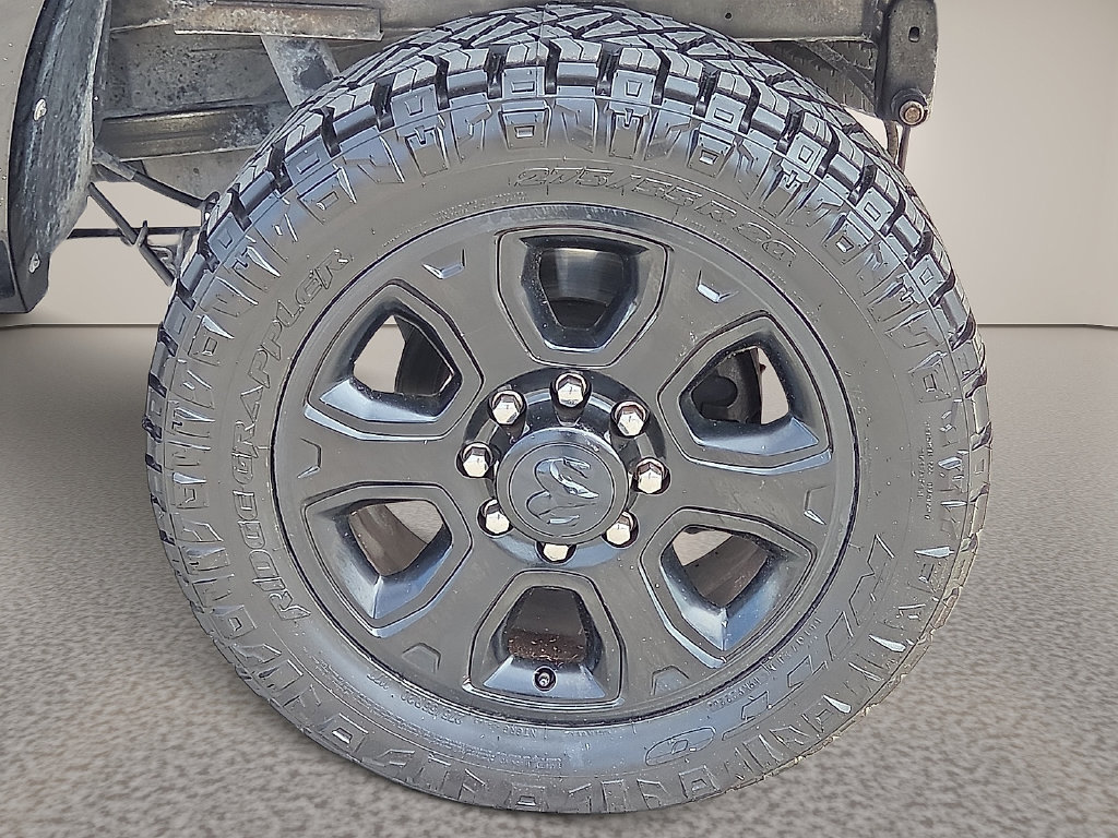 Used 2014 RAM 2500 Laramie w/ Black Appearance Group AWD/4WD image 8
