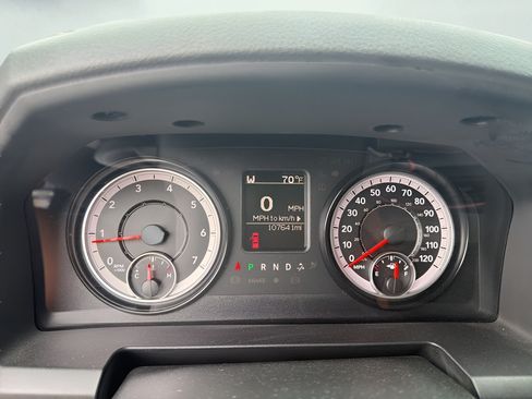 Used 2017 RAM 1500 Express AWD/4WD image 10