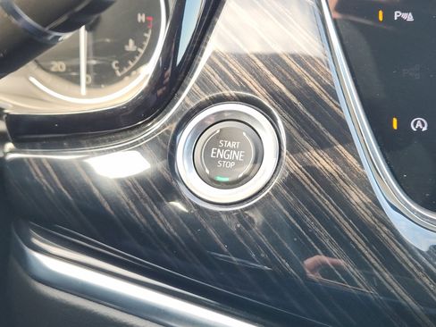 Used 2023 Cadillac XT6 Premium Luxury image 22