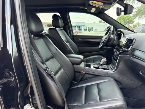 Used 2022 Jeep Grand Cherokee Limited w/ Tech Group RWD image 30
