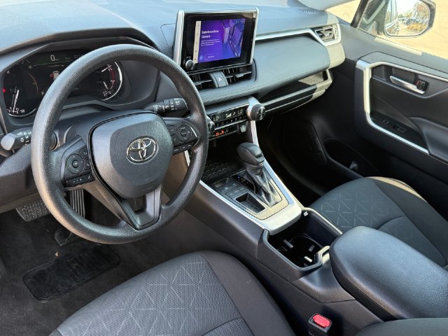 Used 2025 Toyota RAV4 XLE FWD image 11