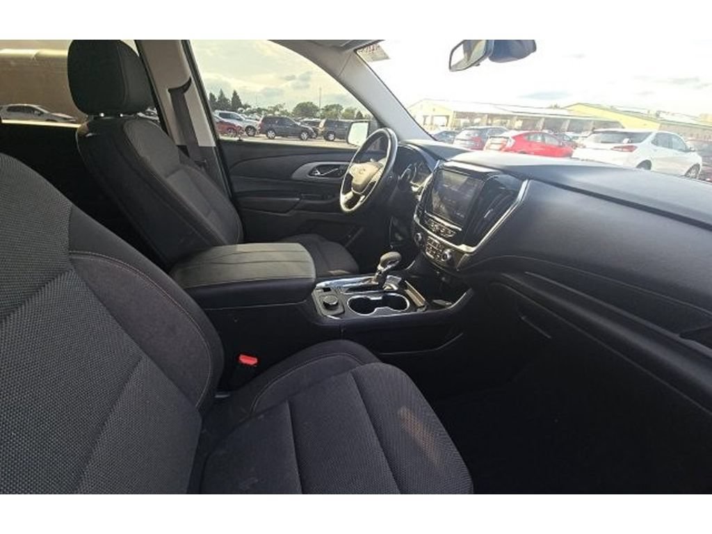 Used 2021 Chevrolet Traverse LT FWD image 6