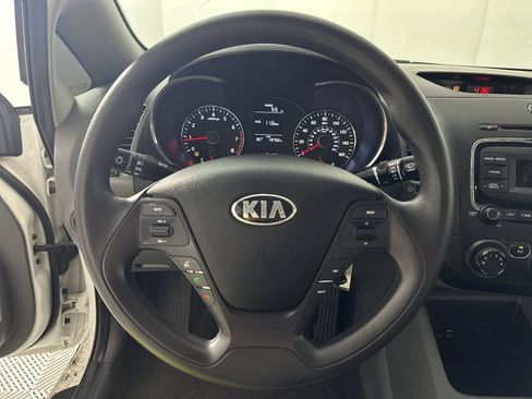 Used 2017 Kia Forte LX FWD image 14