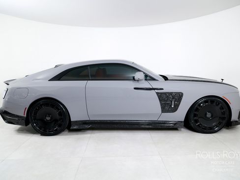 Used 2025 Rolls-Royce Spectre Black Badge w/ Spectre Enhancement Package image 10