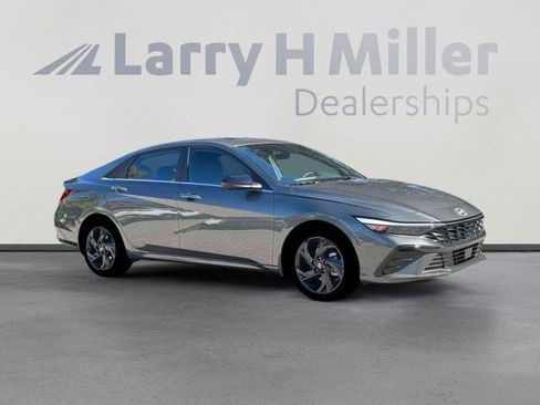 New 2026 Hyundai Elantra SEL Sport FWD image 10