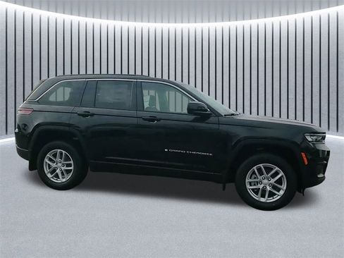 New 2025 Jeep Grand Cherokee Laredo X w/ Luxury Tech Group I image 4