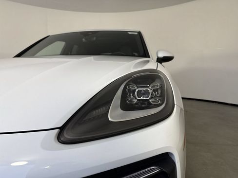 Certified 2023 Porsche Cayenne Platinum Edition AWD/4WD image 11