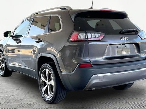 Used 2019 Jeep Cherokee Limited w/ Luxury Group FWD image 4