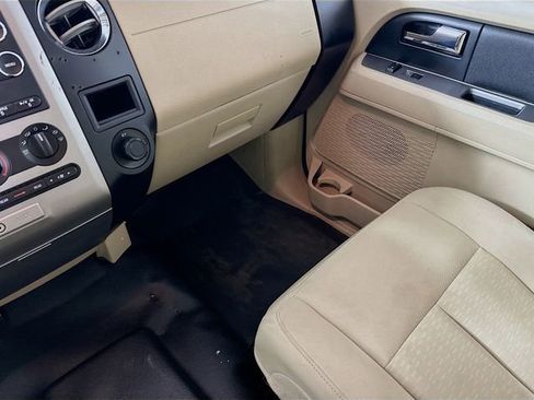 Used 2015 Ford Expedition XL image 21