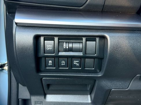 Used 2023 Subaru Crosstrek 2.5i Limited image 32