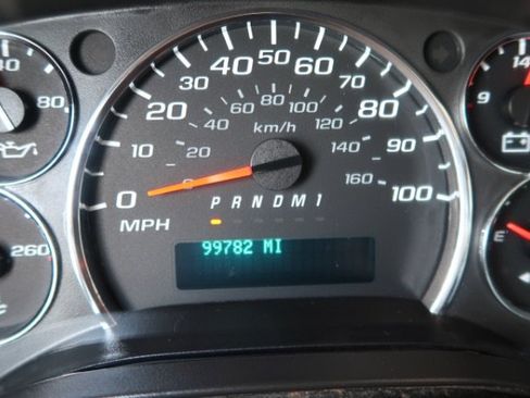 Used 2017 Chevrolet Express 3500 RWD image 13