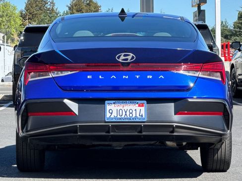 Used 2024 Hyundai Elantra SEL w/ Convenience Package image 6