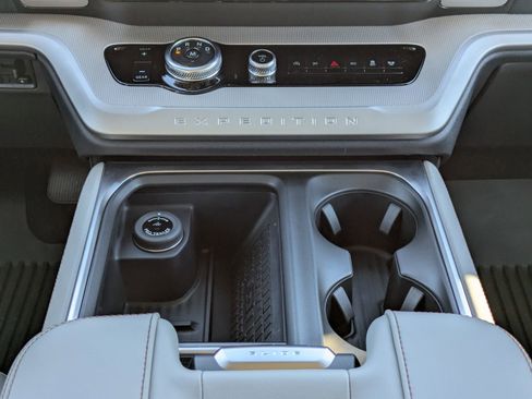 New 2025 Ford Expedition Max Active image 21