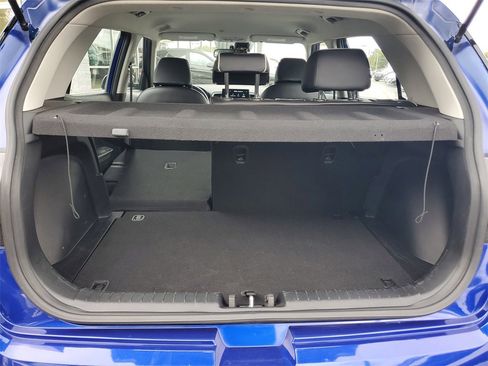 Used 2023 Hyundai Venue Limited image 23