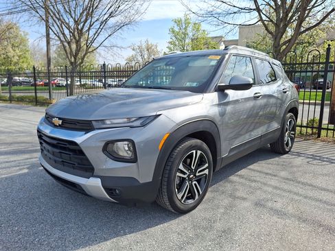 Used 2023 Chevrolet TrailBlazer LT image 3