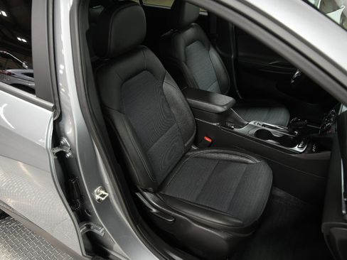 Used 2024 Buick Envista Preferred w/ Convenience I Package image 19