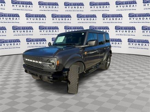Used 2024 Ford Bronco Badlands image 4