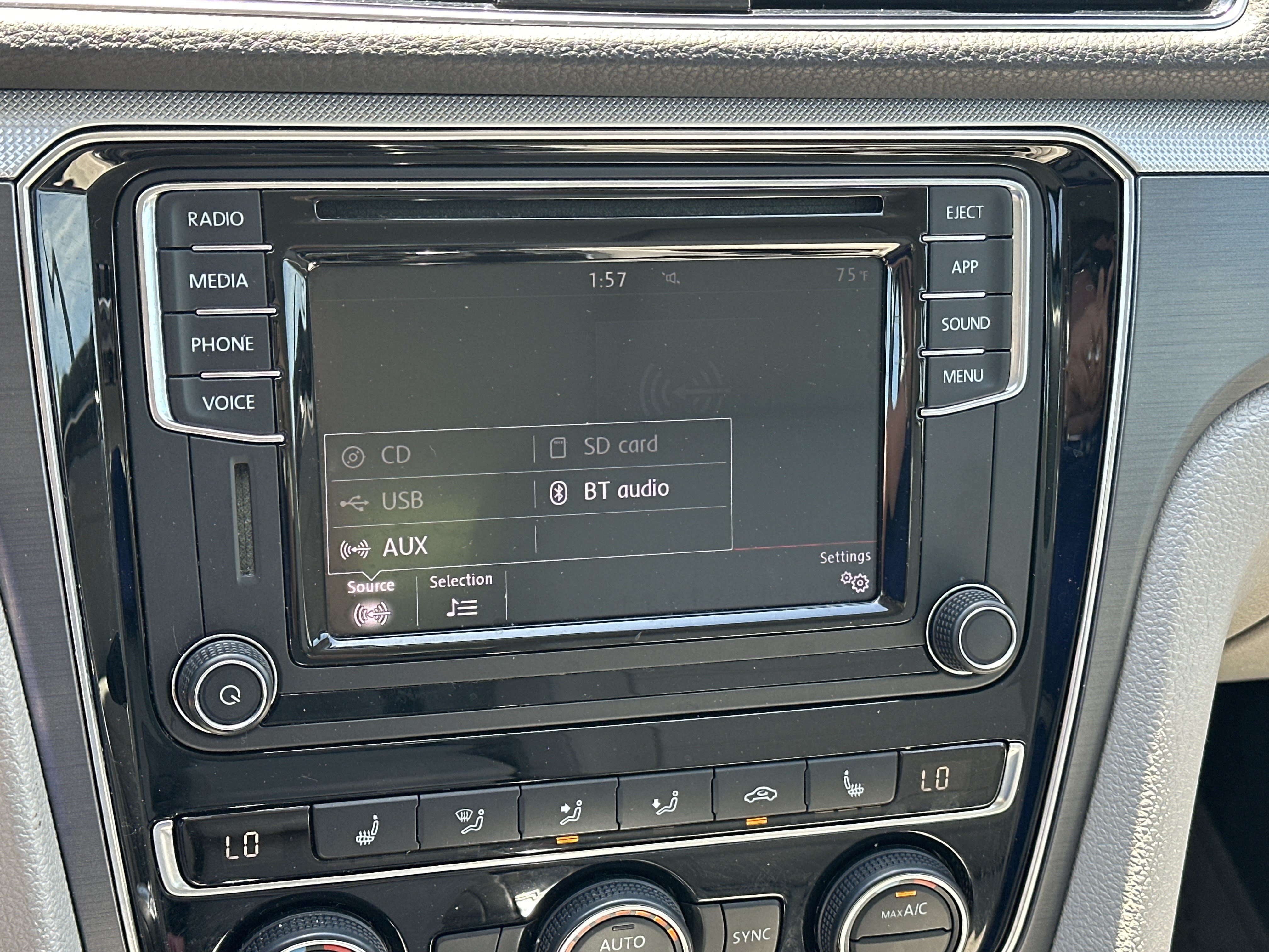 Used 2018 Volkswagen Passat 2.0T R-Line FWD image 25