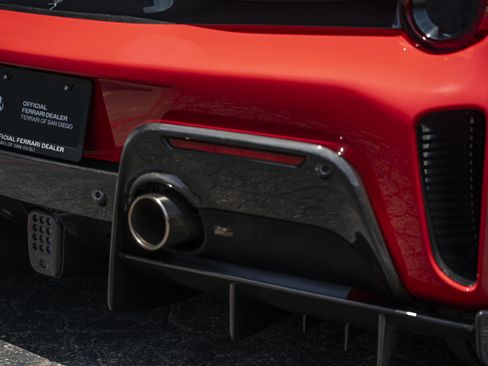 Used 2019 Ferrari 488 Pista Coupe RWD image 11