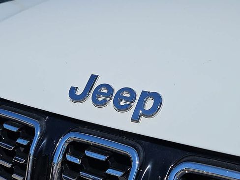Used 2025 Jeep Compass Limited AWD/4WD image 29