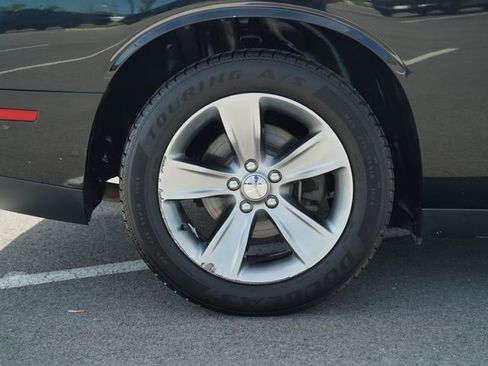 Used 2019 Dodge Challenger SXT RWD image 34
