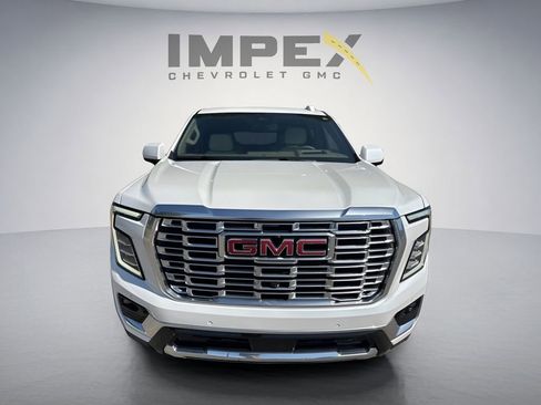 Used 2025 GMC Yukon XL Denali w/ Sun & Power Step Package AWD/4WD image 8