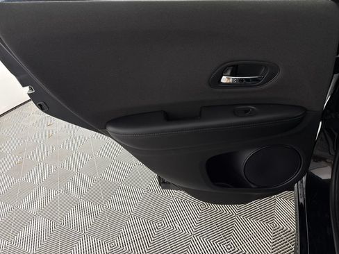 Used 2019 Honda HR-V Sport image 11