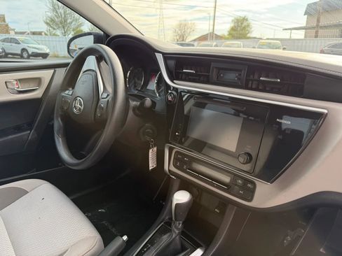 Used 2017 Toyota Corolla LE image 14