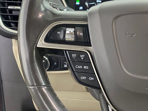 Used 2020 Lincoln Nautilus Premier w/ Equipment Group 101A image 16