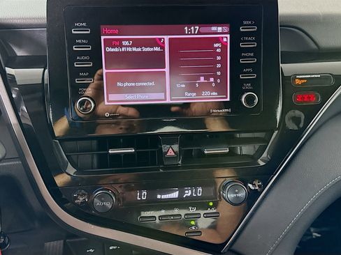 Used 2023 Toyota Camry SE FWD image 18