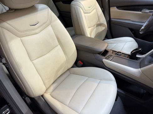 Used 2022 Cadillac XT6 Premium Luxury w/ Technology Package image 53