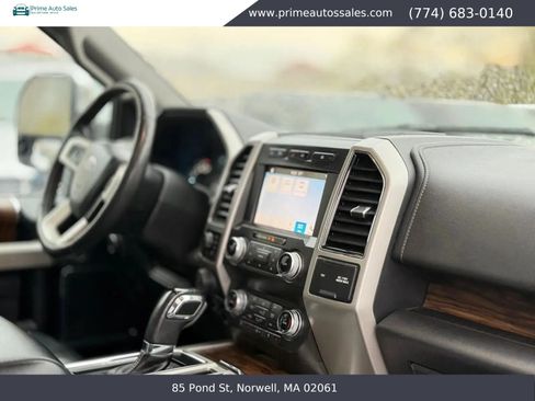 Used 2019 Ford F150 Lariat w/ Equipment Group 502A Luxury AWD/4WD image 25