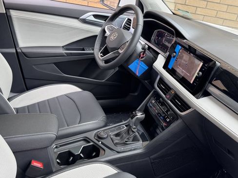 New 2025 Volkswagen Taos SEL image 46