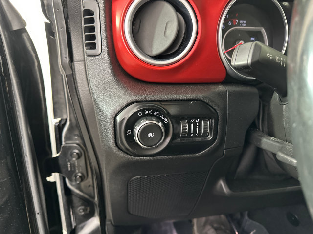 Used 2021 Jeep Wrangler Unlimited Rubicon AWD/4WD image 18